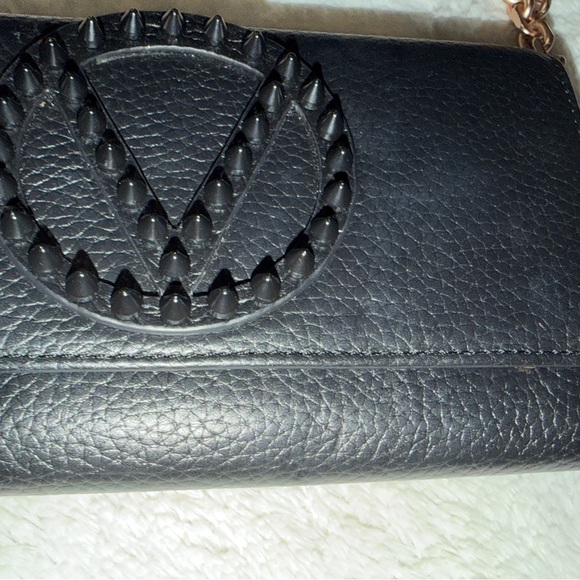 Valentino Garavani Black Leather Clutch with Gold Chain - Picture 2 of 6